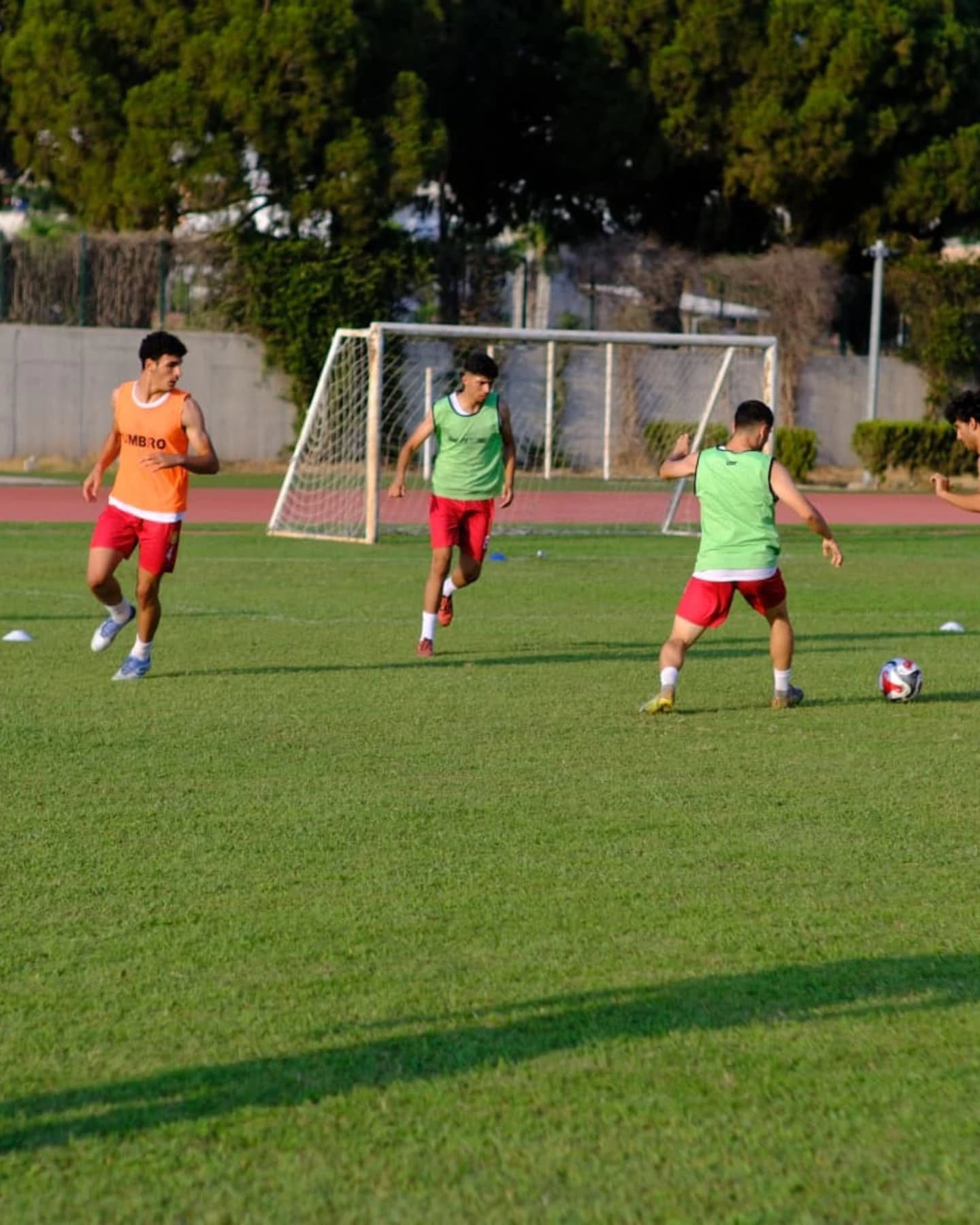 Osmaniyespor Fk, Sahada Disiplinle Çalışıyor (4)