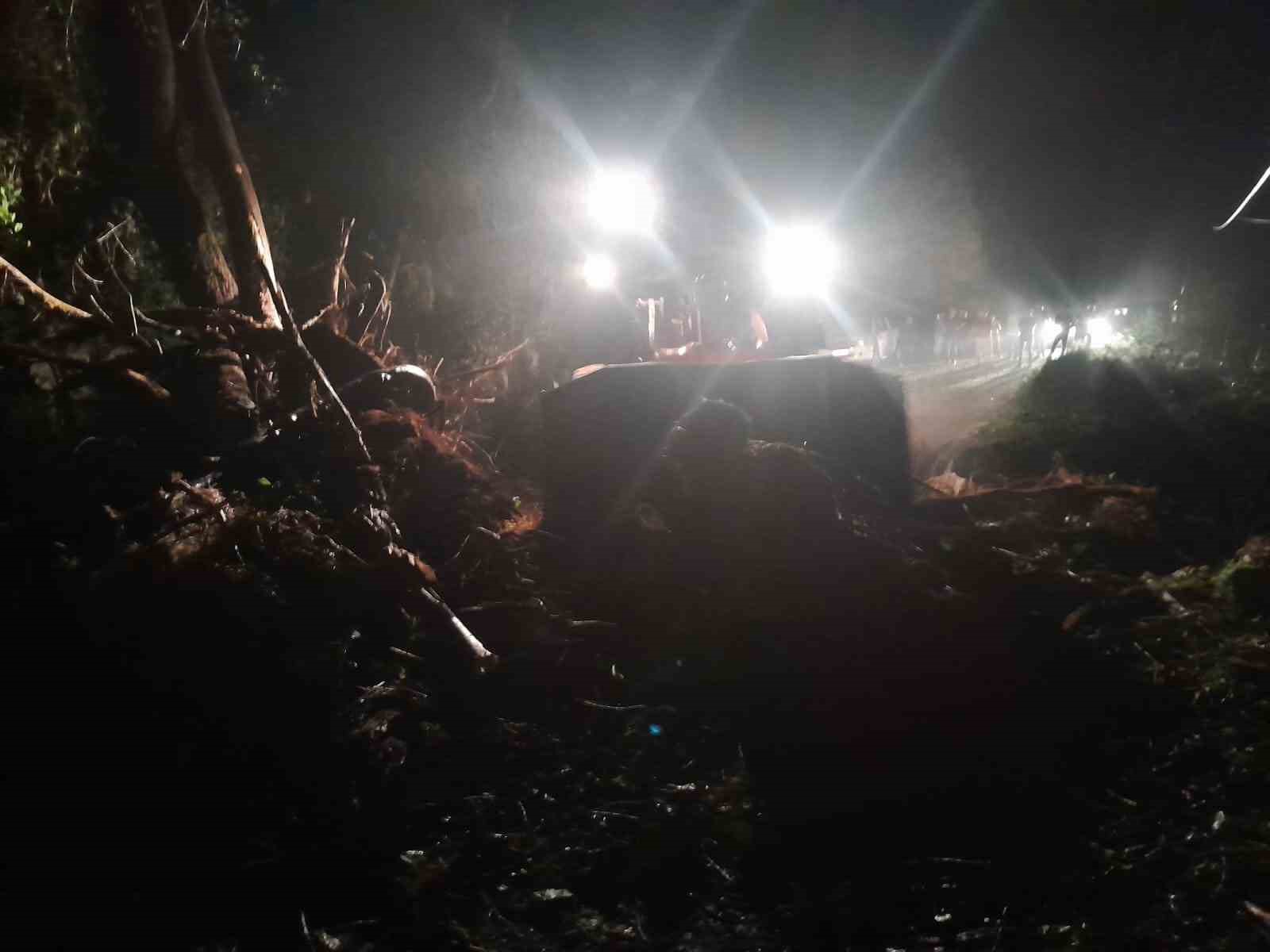 Rize’de Heyelan Yaylacılar Mahsur Kaldı2