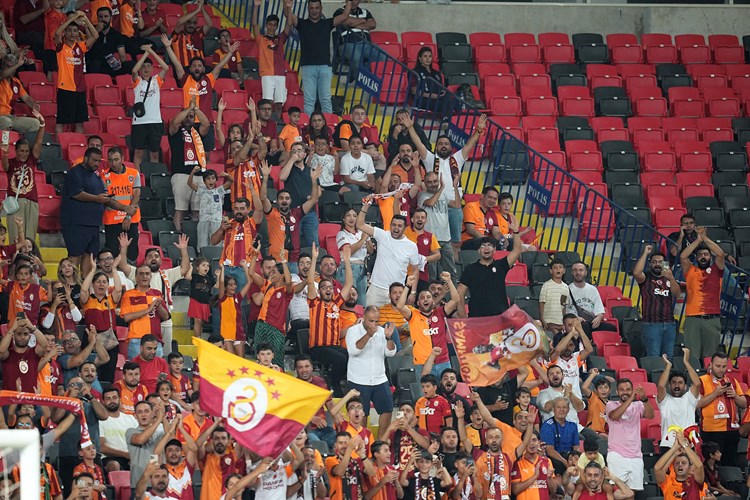 Şampiyon Galatasaray Sezona 3 0’Lık Zaferle Başladı (5)