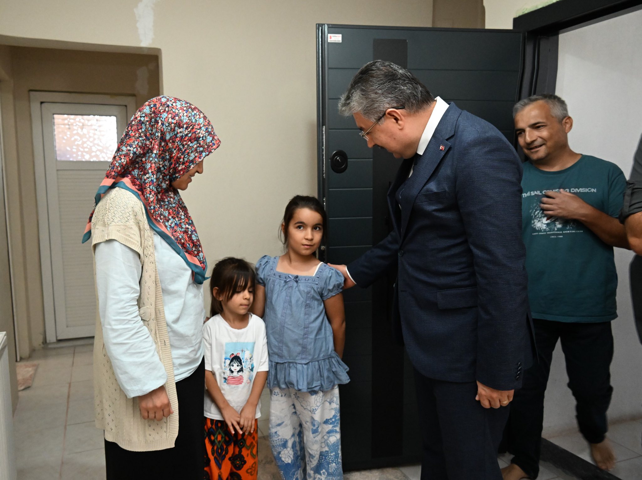 Vali Yılmaz’dan İki Çocuklu Aileye Ziyaret2