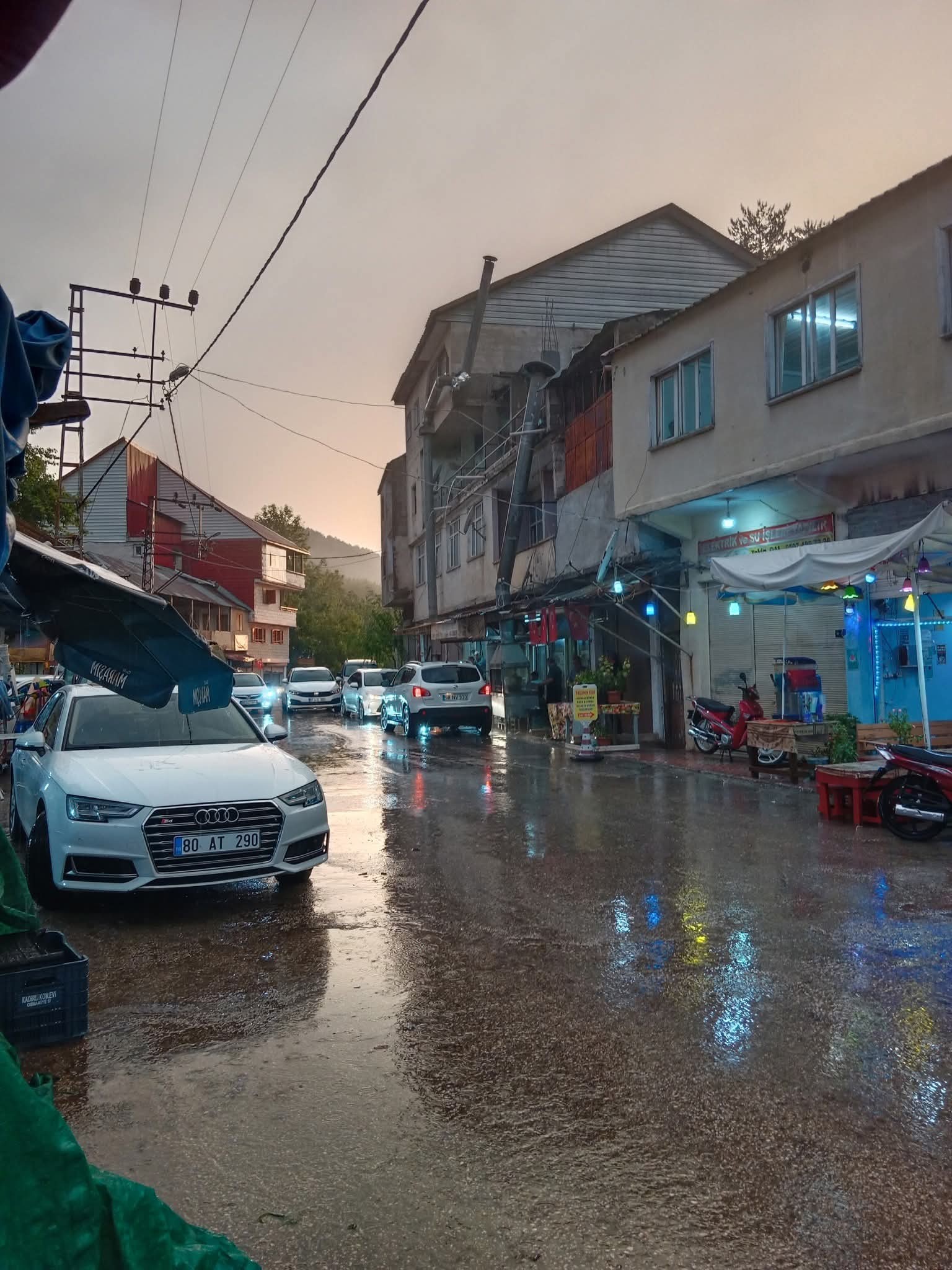 Zorkun Yaylası’nda Sis Ve Yağış Etkili (1)