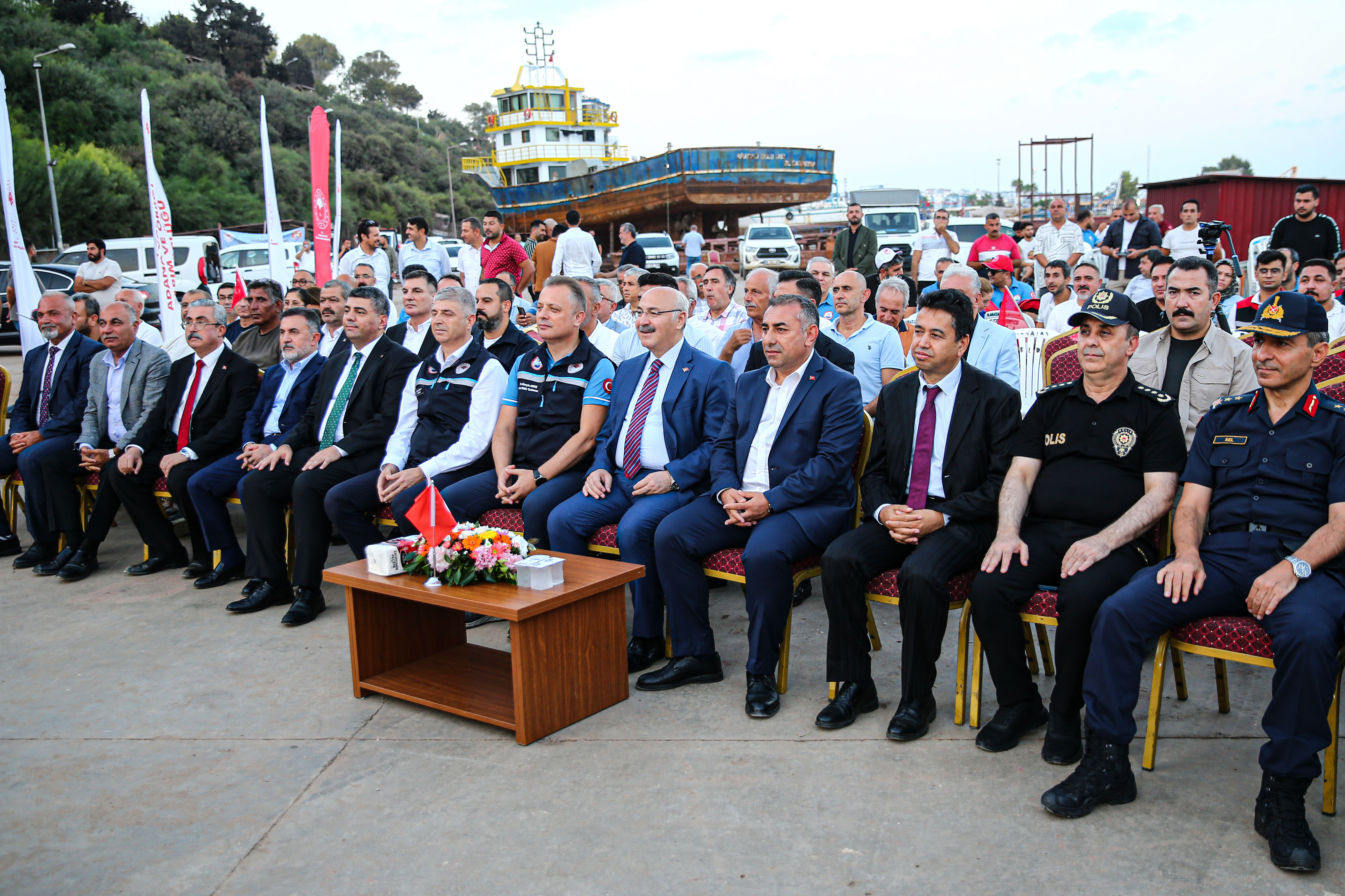 Adana'da su ürünleri av sezonunun açılışı dolayısıyla tören düzenlendi