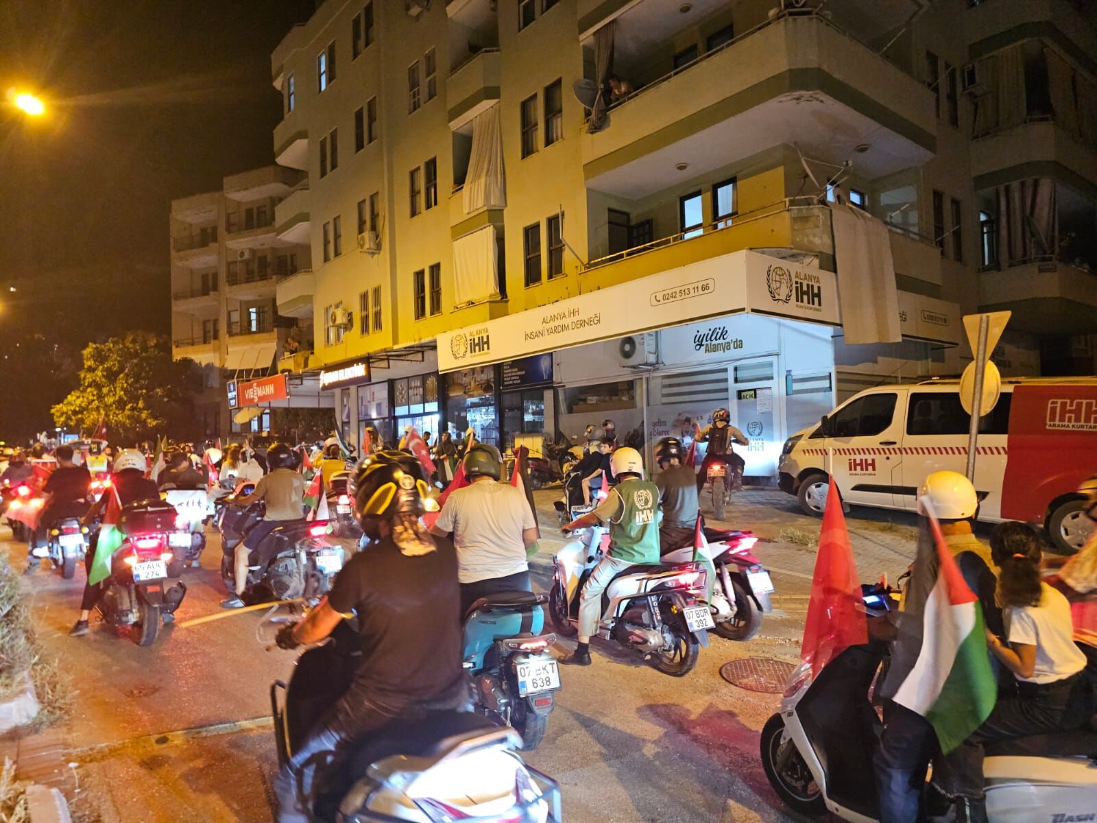 Alanya'da motosikletlerle 'Gazze'ye destek' konvoyu düzenlendi