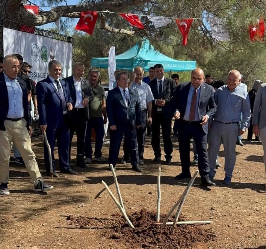 Andirin’da 5. Geleneksel Bahar Ve Yöresel Oyunlar Kültür Şenli̇ği̇ Coşkuyla Gerçekleşti̇