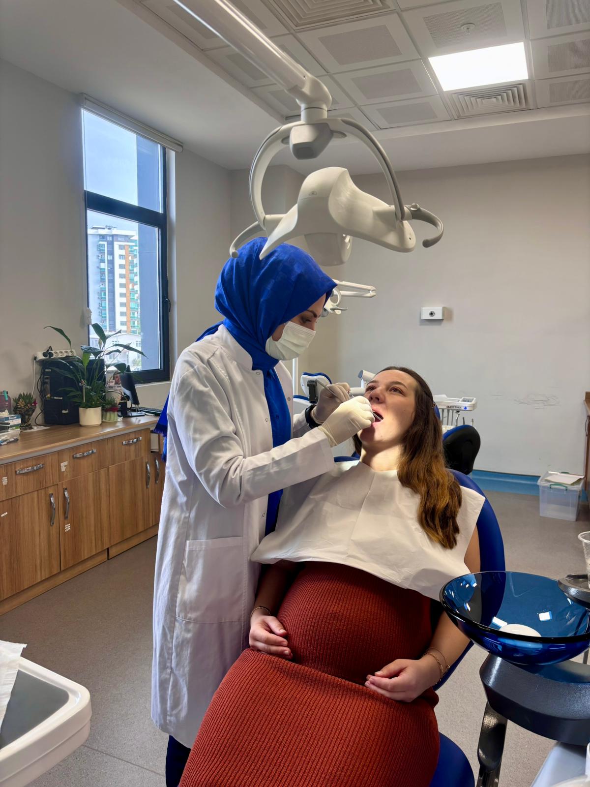 Antalya'da Anne Adaylarına Ağız Ve Diş Sağlığı Hizmeti