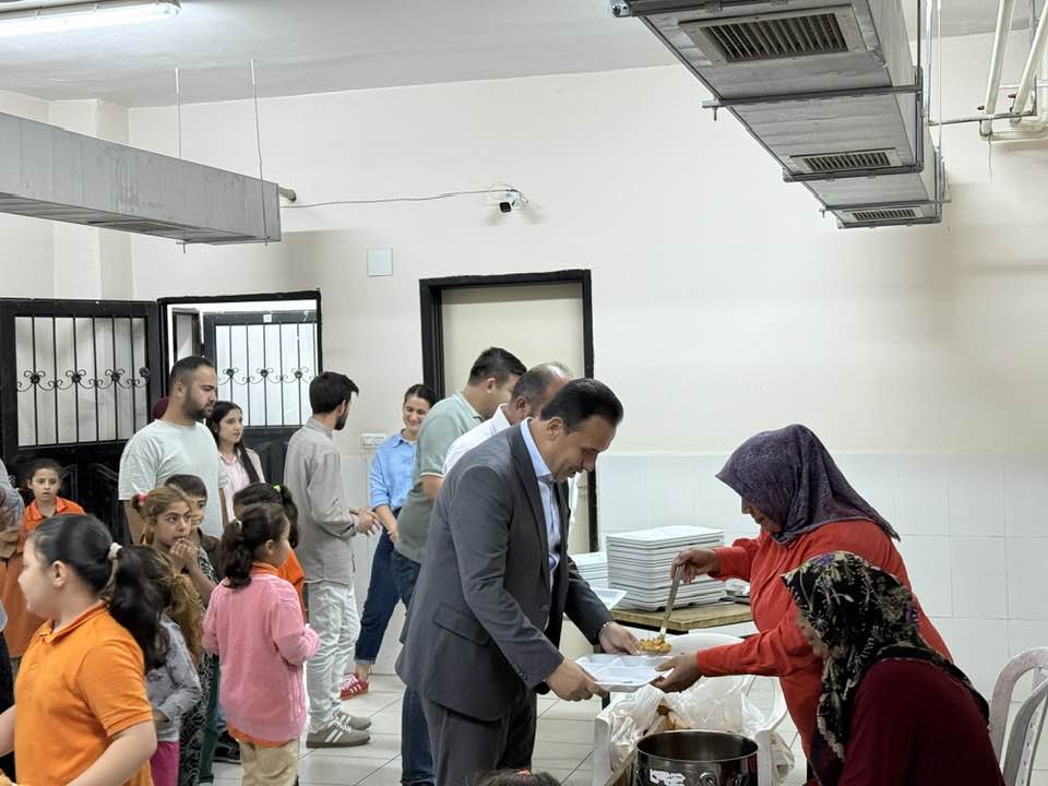 Böcekli Belediye Başkanı İbrahim Çerçi, Öğrencilerle Öğle Yemeğinde Buluştu (4)