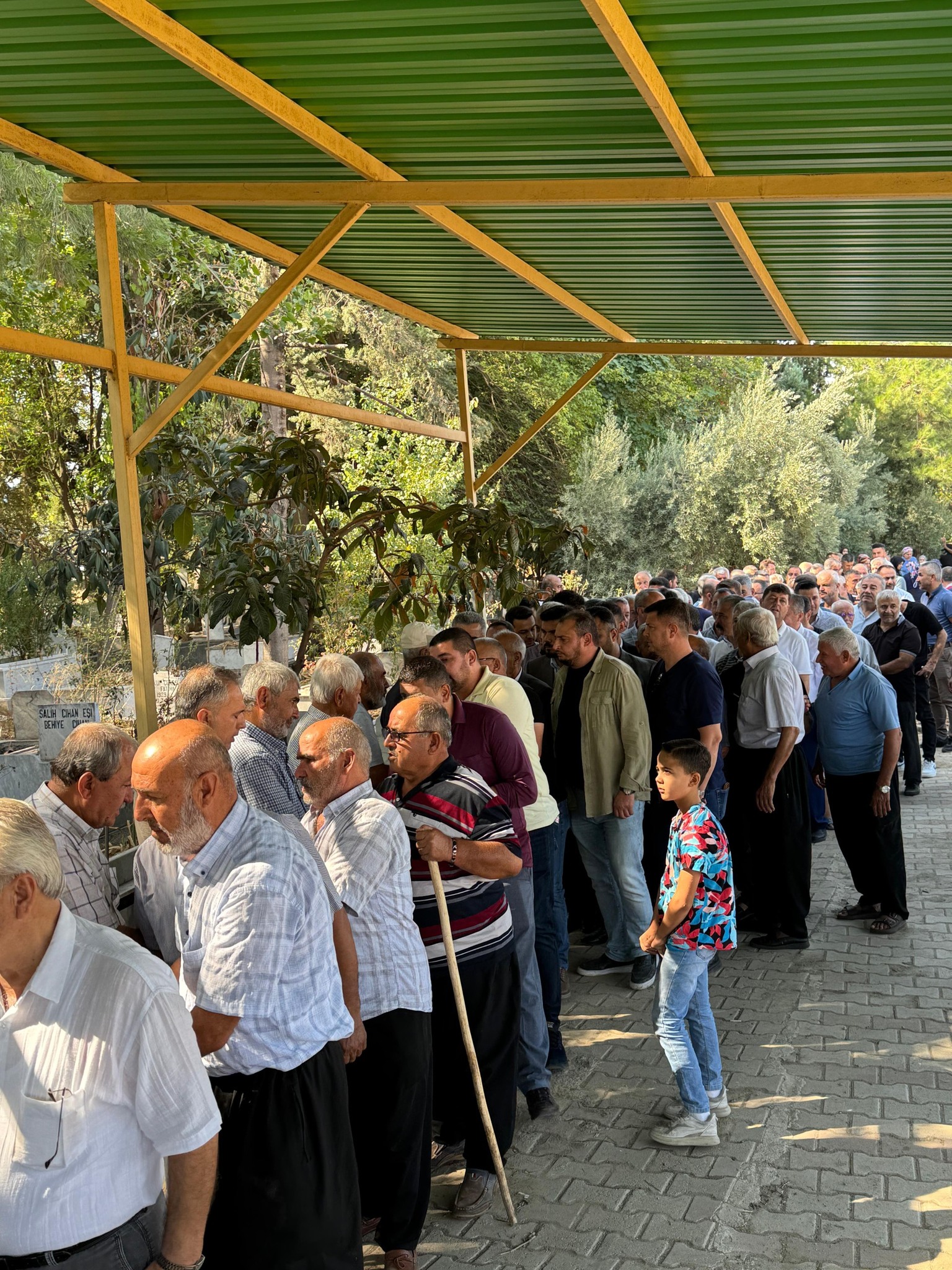 Çenet Ailesinin Acı Günü Zekiye Çenet Toprağa Verildi6