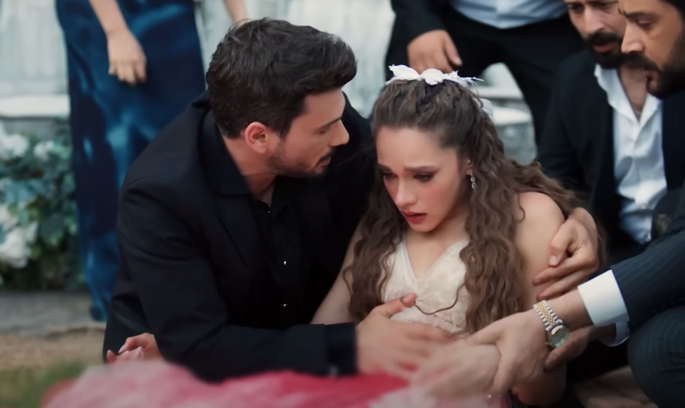 Hudutsuz Sevda İptal Edildi Yerine Yeni Proje Geliyor2