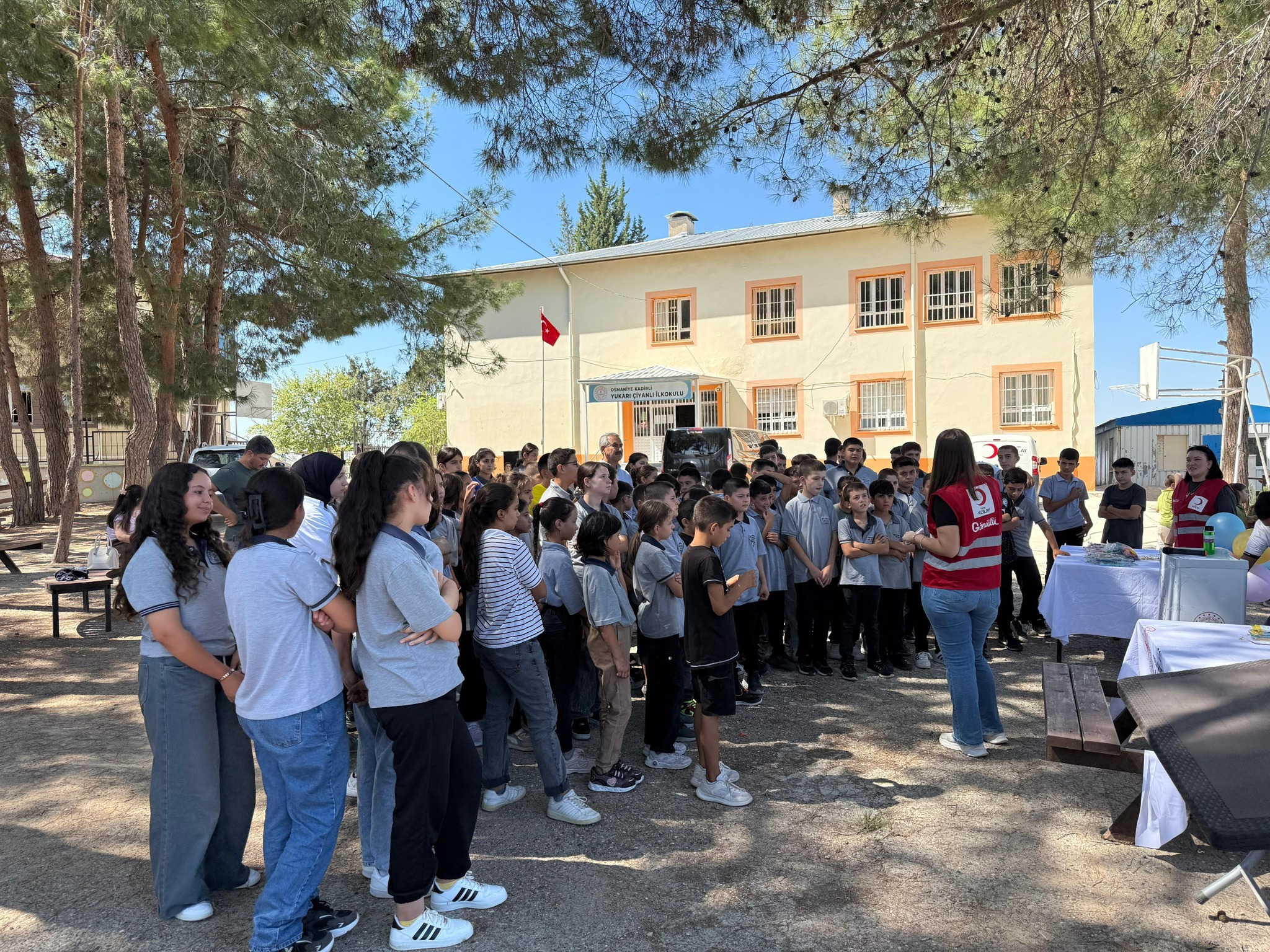Kadirli Kızılay Ve İlçe Sağlık Müdürlüğü'nden Öğrencilere Sağlık Eğitimi (1)
