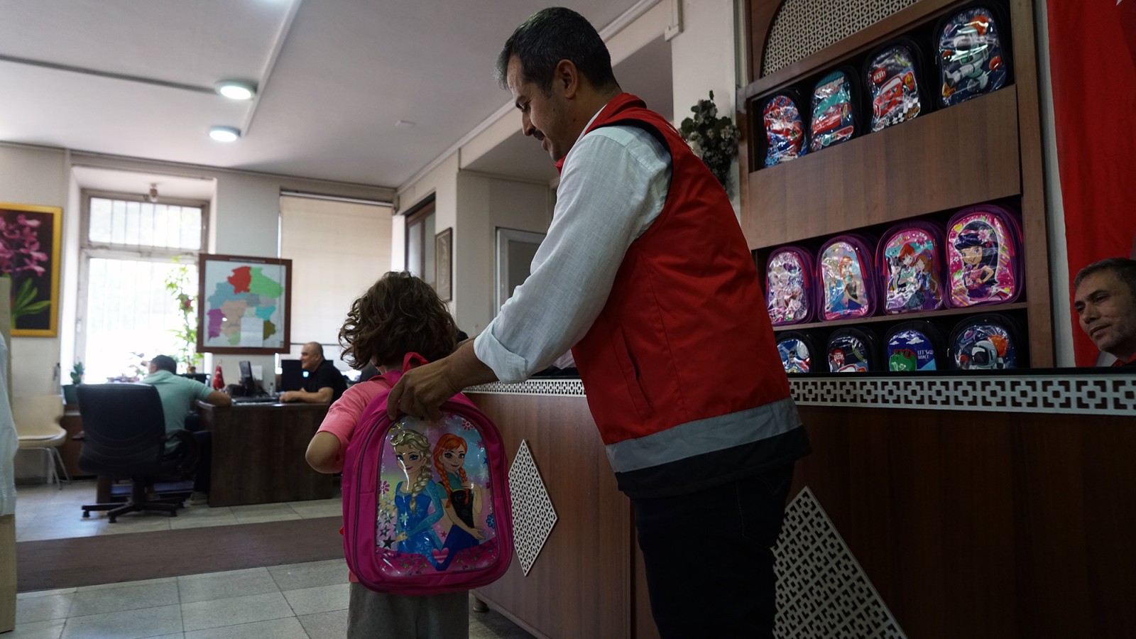 Kahramanmaraş’ta Öğrencilere Kırtasiye Desteği (2)