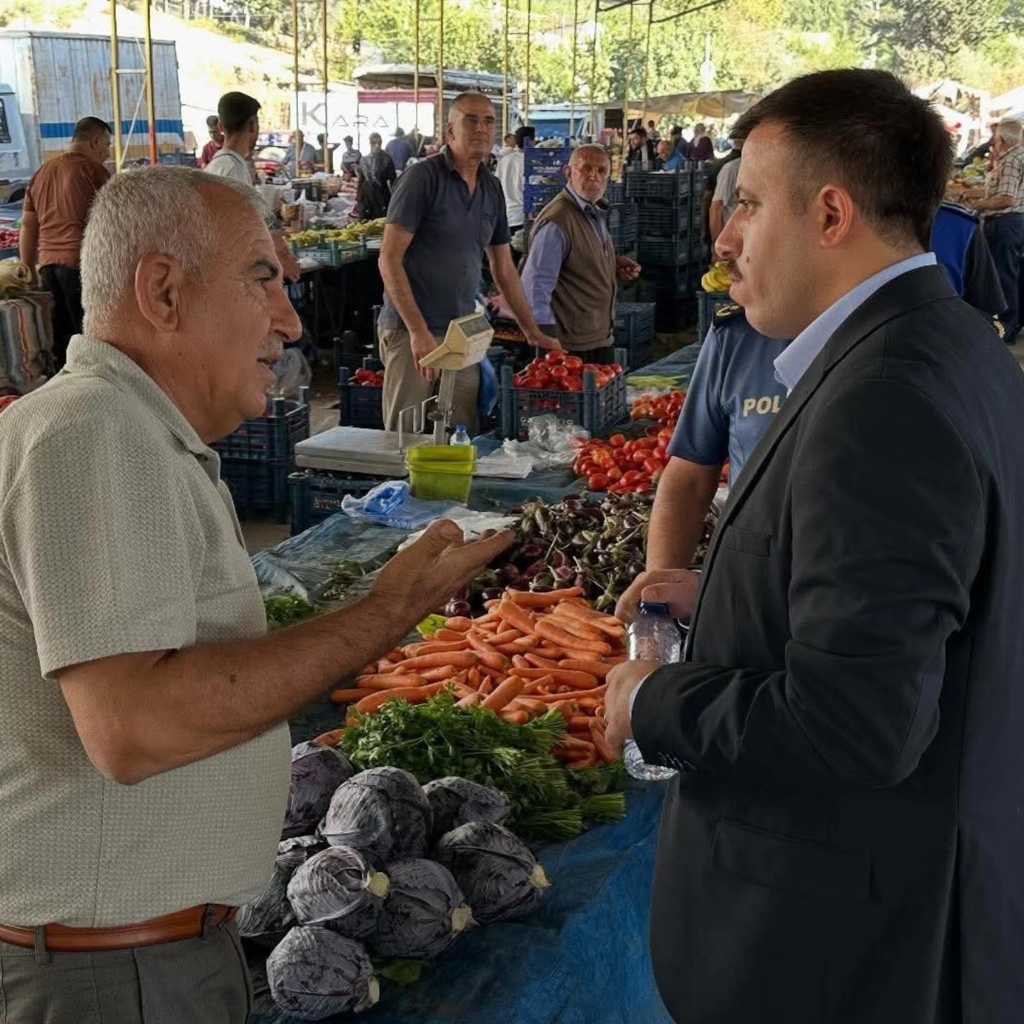 Kaymakam Yurdagül Pazartesi Pazarı’nı Gezdi4