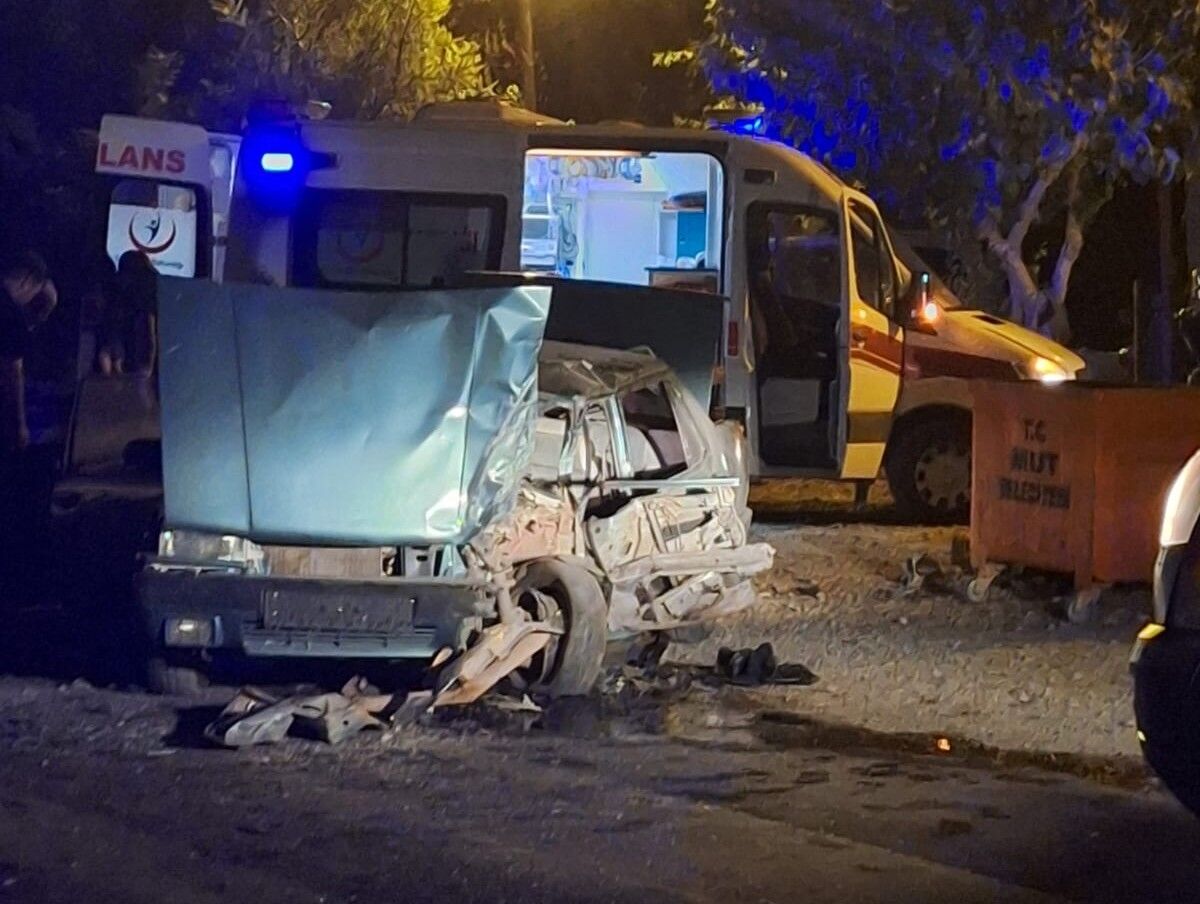 Mersin'de zincirleme trafik kazasında 1 kişi öldü, 8 kişi yaralandı