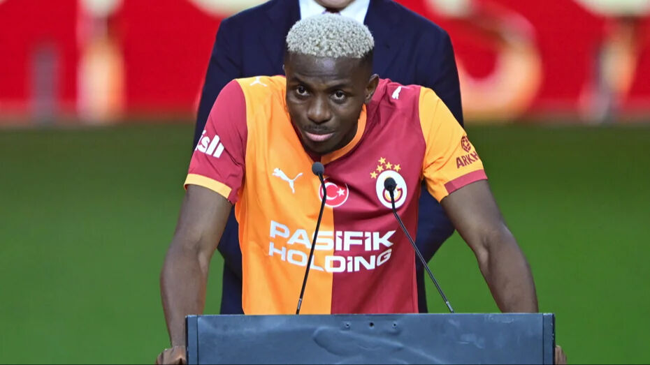 Osimhen Sakatlandı, Liverpool Maçında Durumu Belirsiz (2)