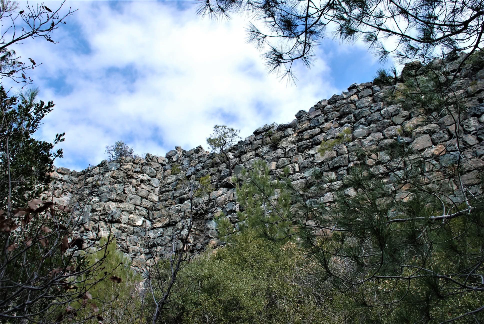 Osmaniye’nin Tarihi Çardak Kalesi Zamana Direniyor13