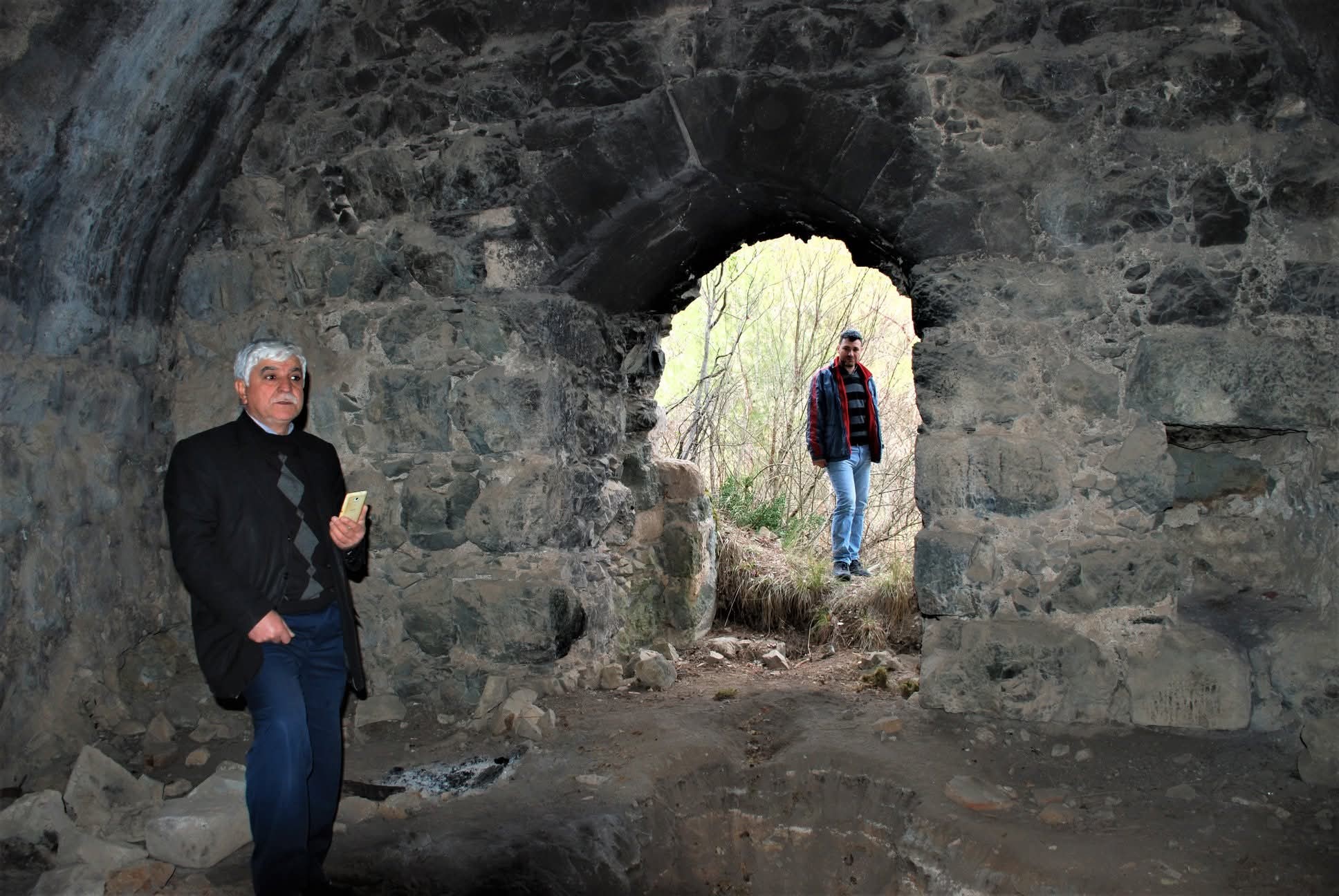 Osmaniye’nin Tarihi Çardak Kalesi Zamana Direniyor2