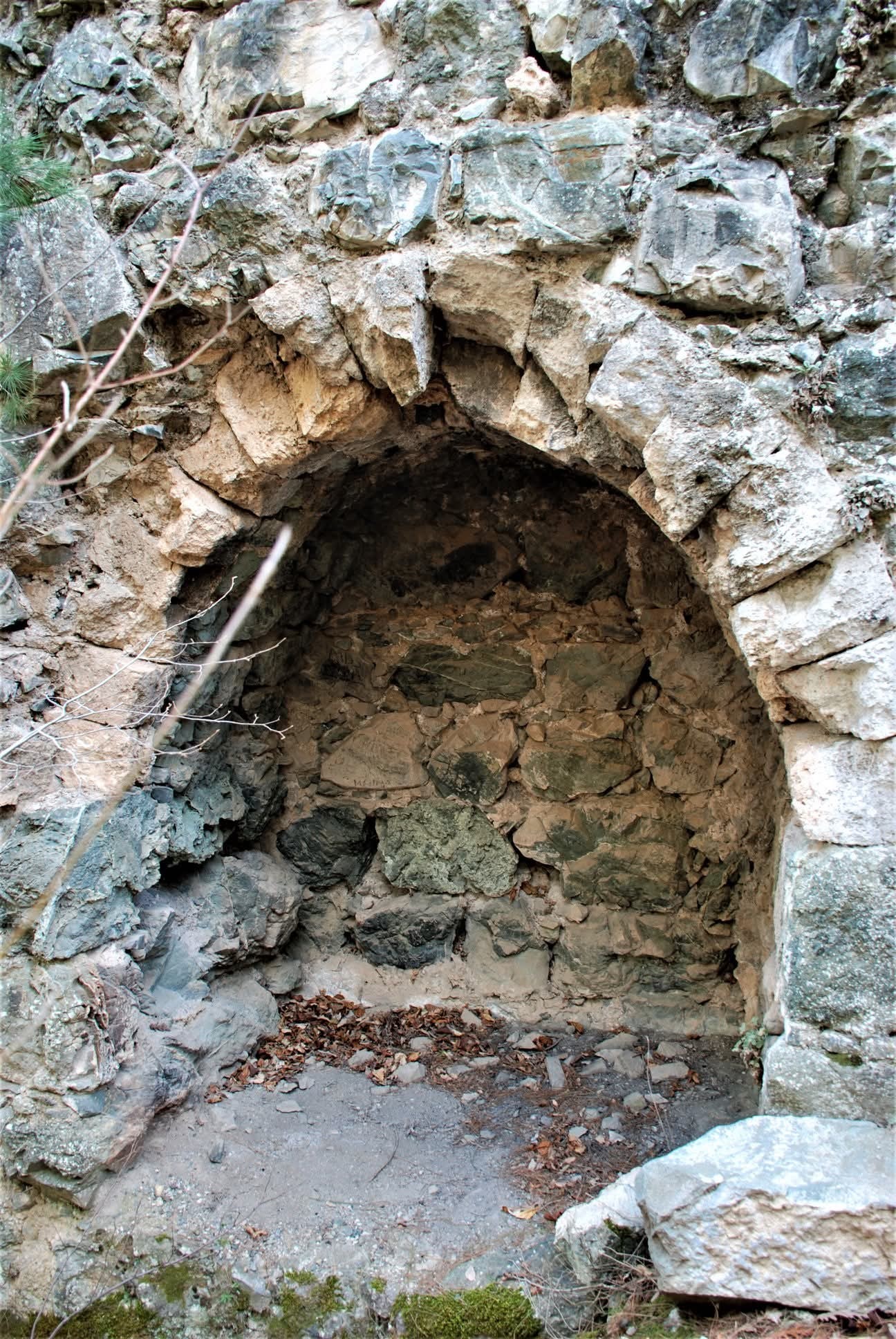 Osmaniye’nin Tarihi Çardak Kalesi Zamana Direniyor3