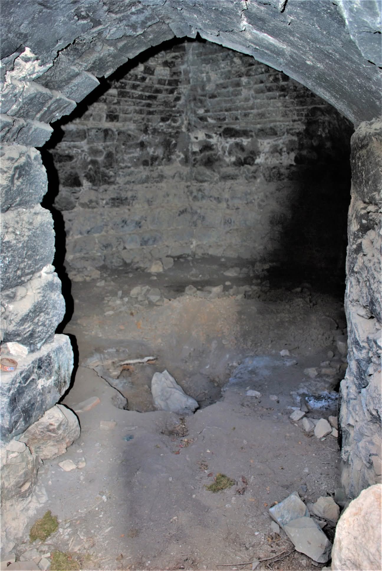 Osmaniye’nin Tarihi Çardak Kalesi Zamana Direniyor4