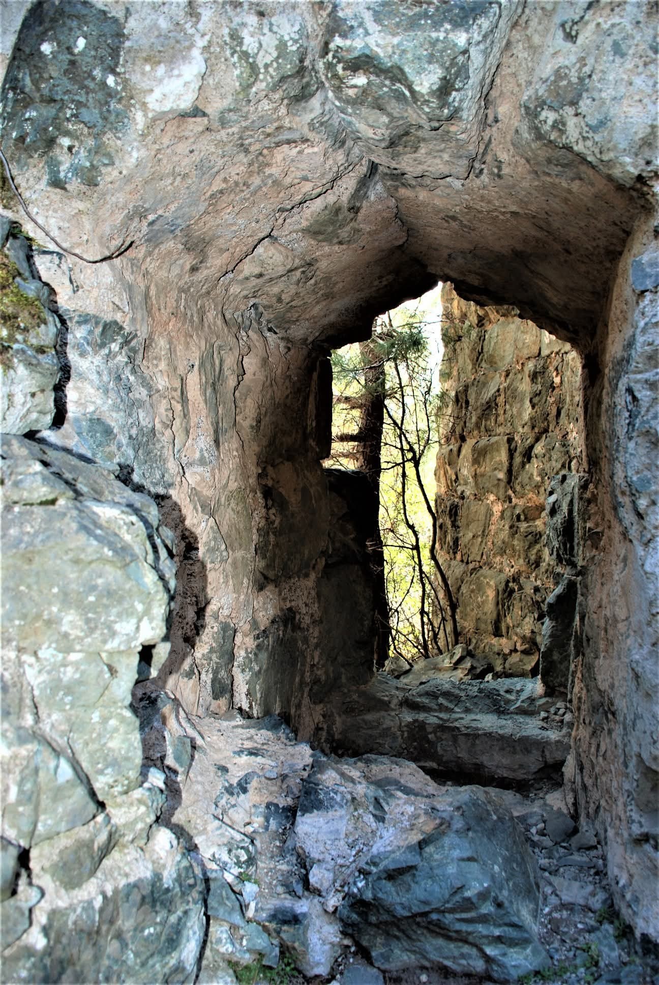 Osmaniye’nin Tarihi Çardak Kalesi Zamana Direniyor5