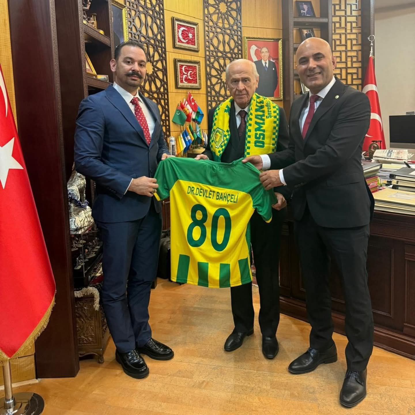 Osmaniyespor, Devlet Bahçeli’ye Onursal Başkanlık Verdi1