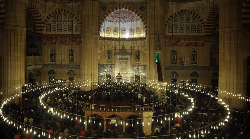 Peygamberimizin Doğum Gecesi Mevlid Kandili2