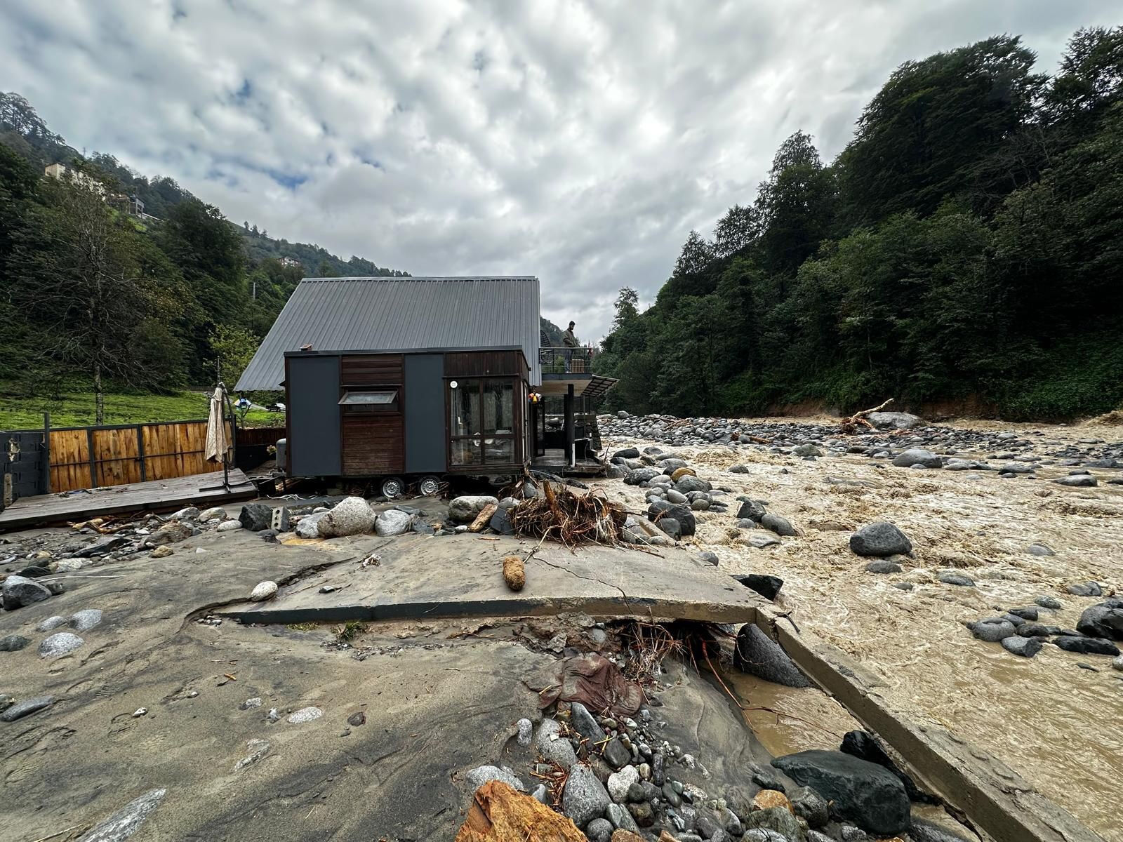 Rize’yi Sel Vurdu Can Kaybı Yok Hasar Büyük3