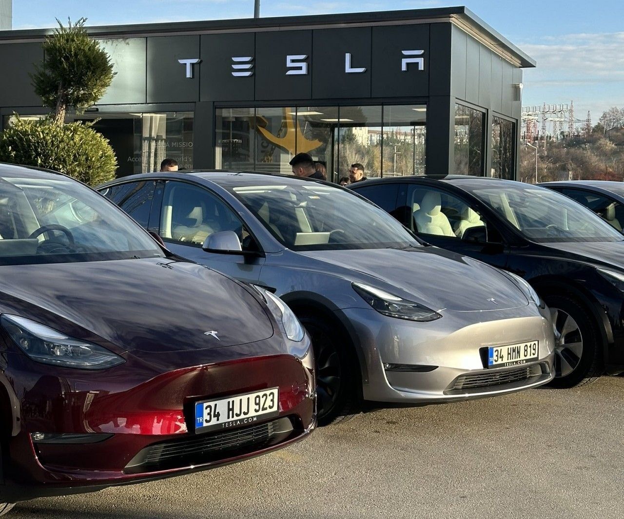 Src 340X1912Xtesla Ankara Da Magazasini Acti
