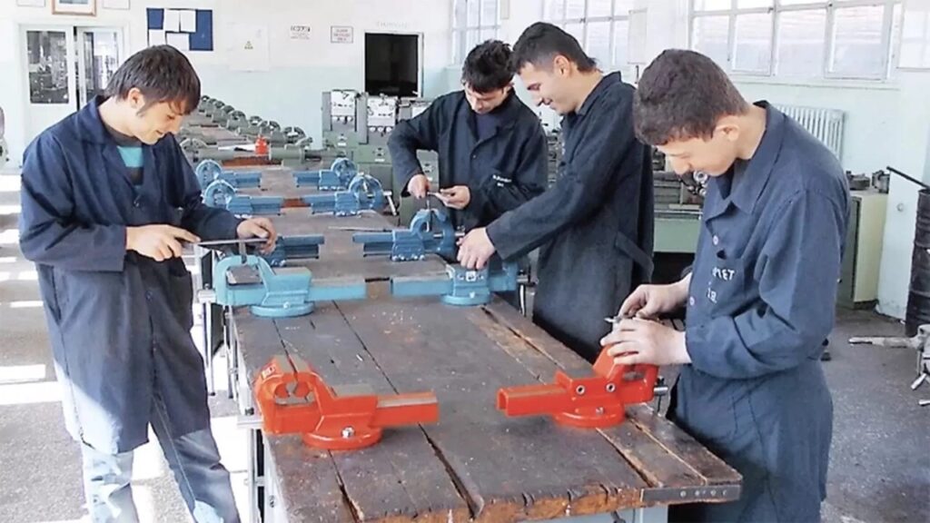 Staj Ve Çıraklık 1