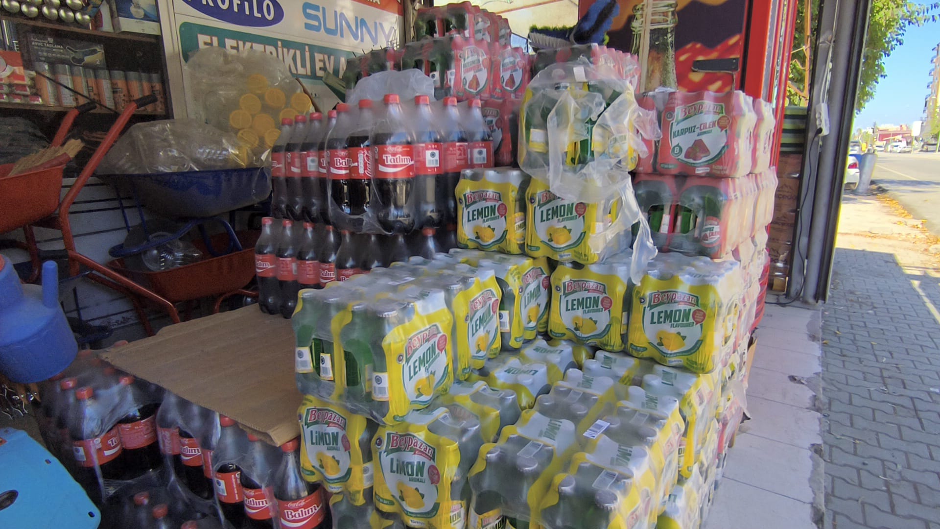 Su Savaşında Büyük Marketlere Rakip Toprakkale'li Fatih Acı, En Uygun Fiyatlarla Halkın Yanında (4)