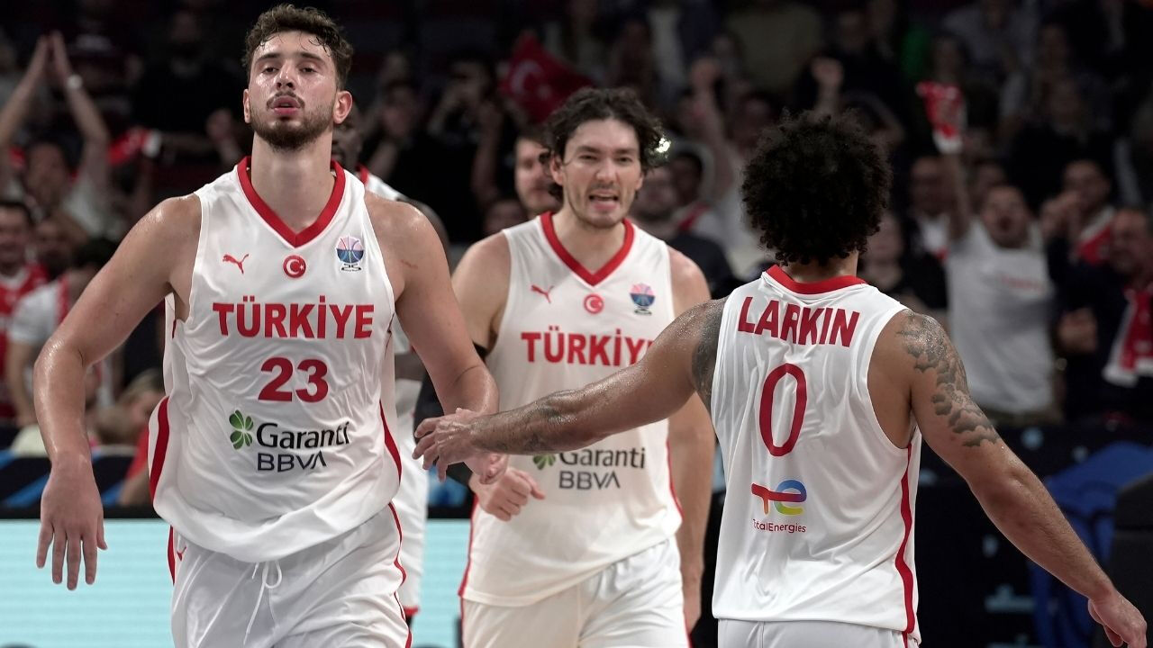 Türkiye İsveç Basketbol Maçı3