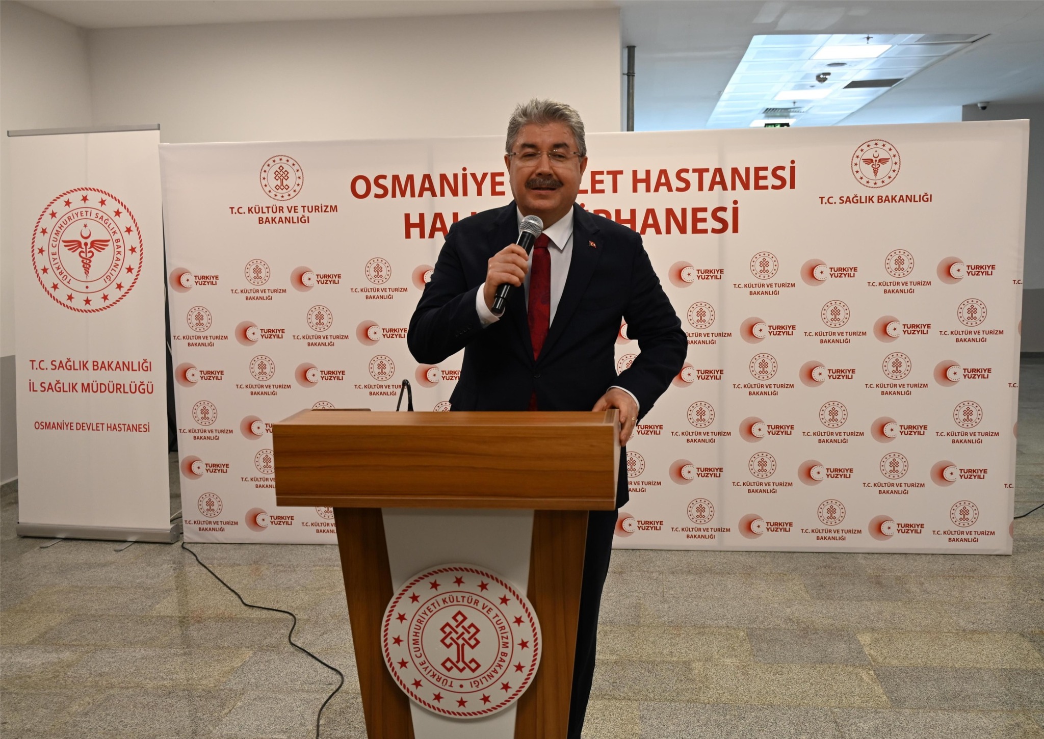 Türkiye’de Bir İlk Osmaniye Devlet Hastanesi’nde Halk Kütüphanesi Açıldı (4)