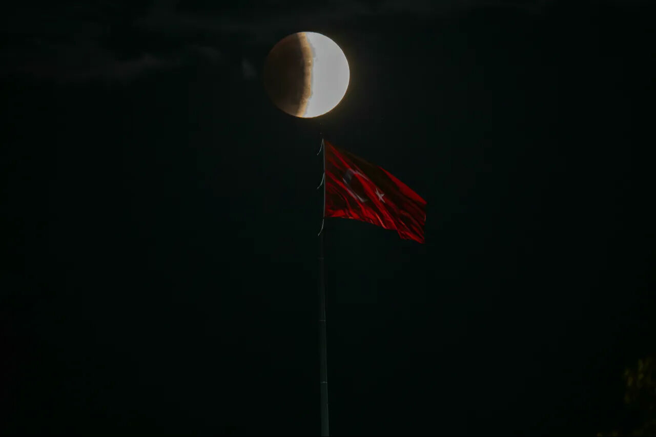 Türkiye’yi Saran Kanlı Ay Tutulması3