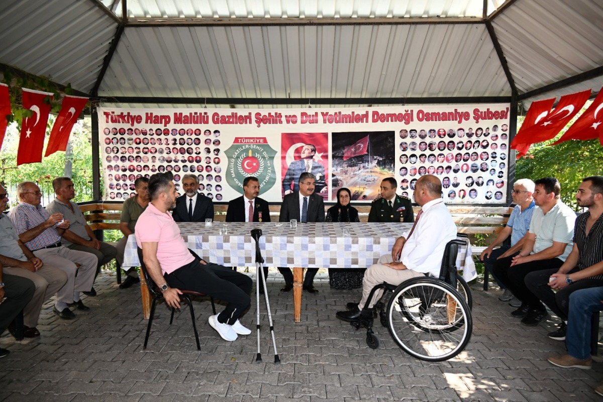 Vali Yılmaz, 19 Eylül Gaziler Günü'nde Gaziler Derneklerini Ziyaret Etti (2)