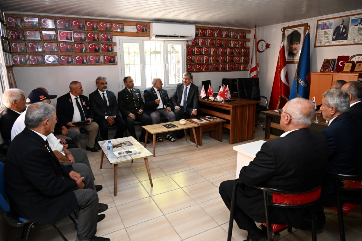 Vali Yılmaz, 19 Eylül Gaziler Günü'nde Gaziler Derneklerini Ziyaret Etti (9)