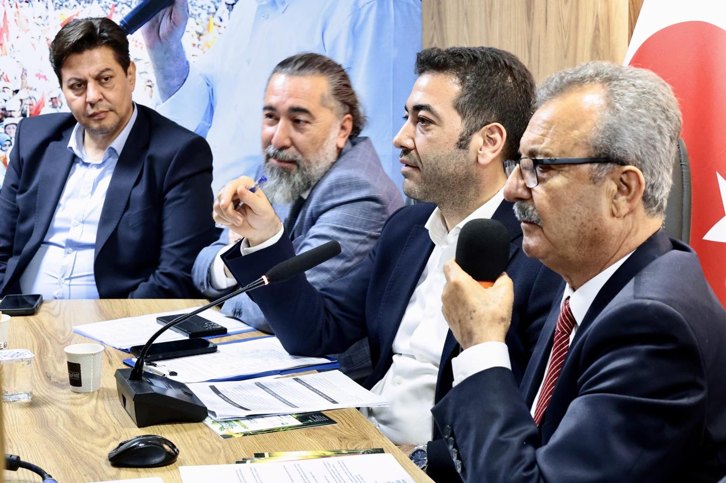 Abbas Yeşildemir’den Ak Parti’de Hizmet Sunumu2