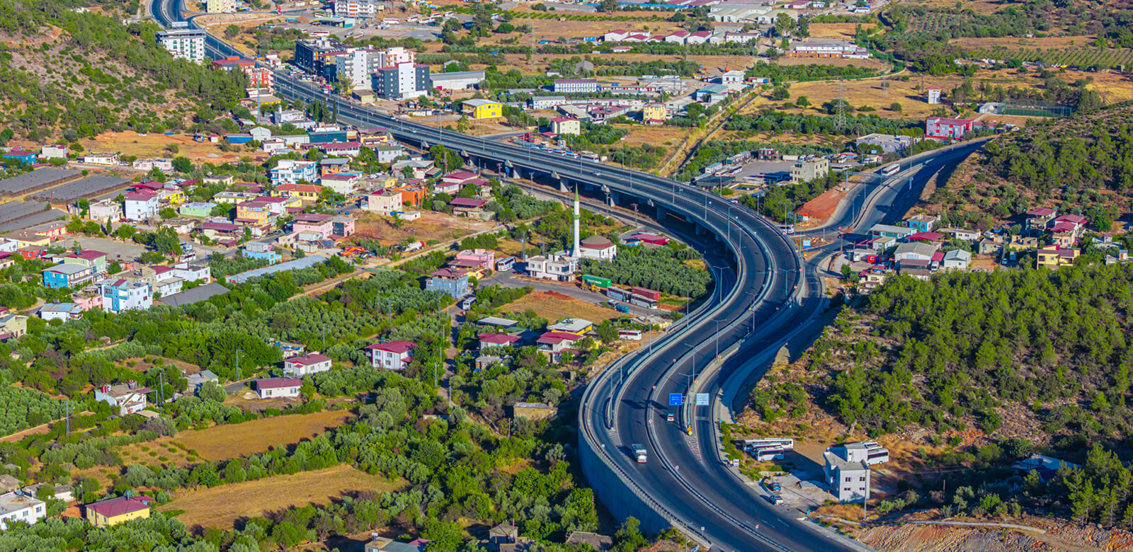 Akdeniz Sahil Yolu’nun 28 Kilometrelik Bölümü Hizmete Açıldı (1)