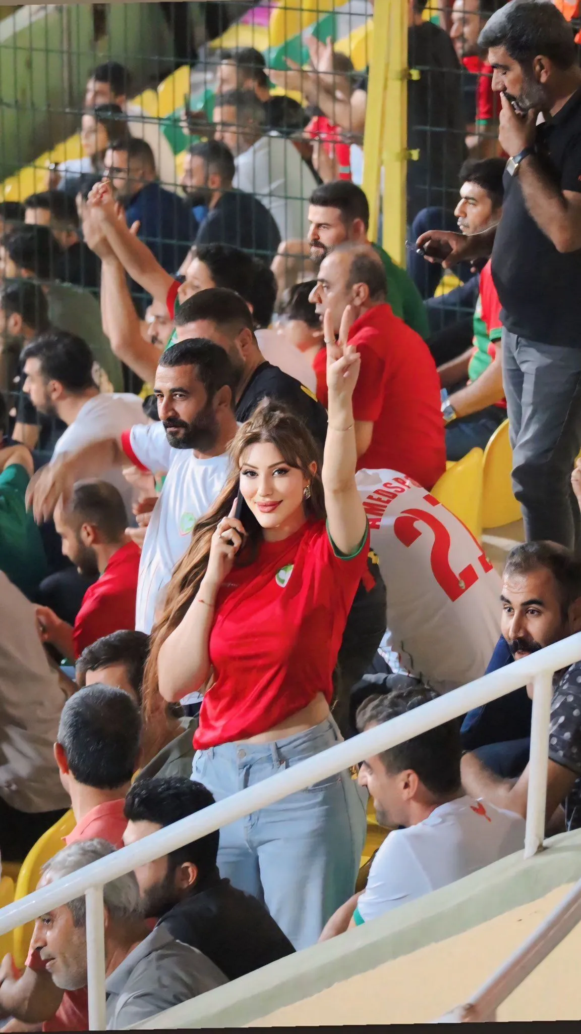 Amedspor Tarihinde İlk Kadın Başkan Adayı Zelal Taybeti3