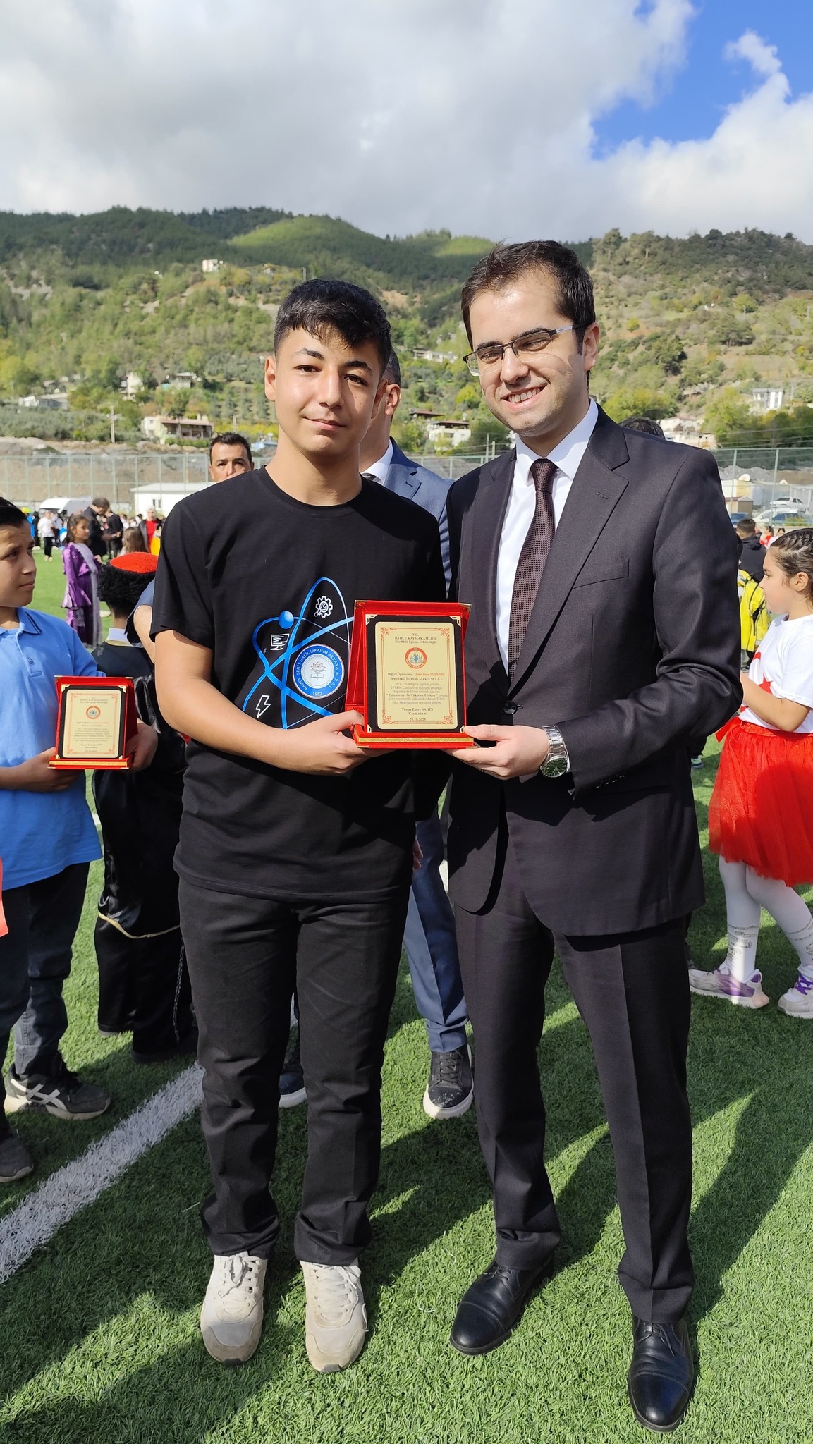 Bahçe’de Cumhuriyet’in 102. Yılı Coşkuyla Kutlandı15