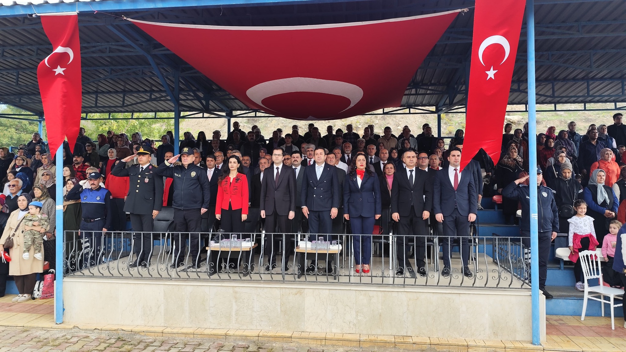 Bahçe’de Cumhuriyet’in 102. Yılı Coşkuyla Kutlandı2