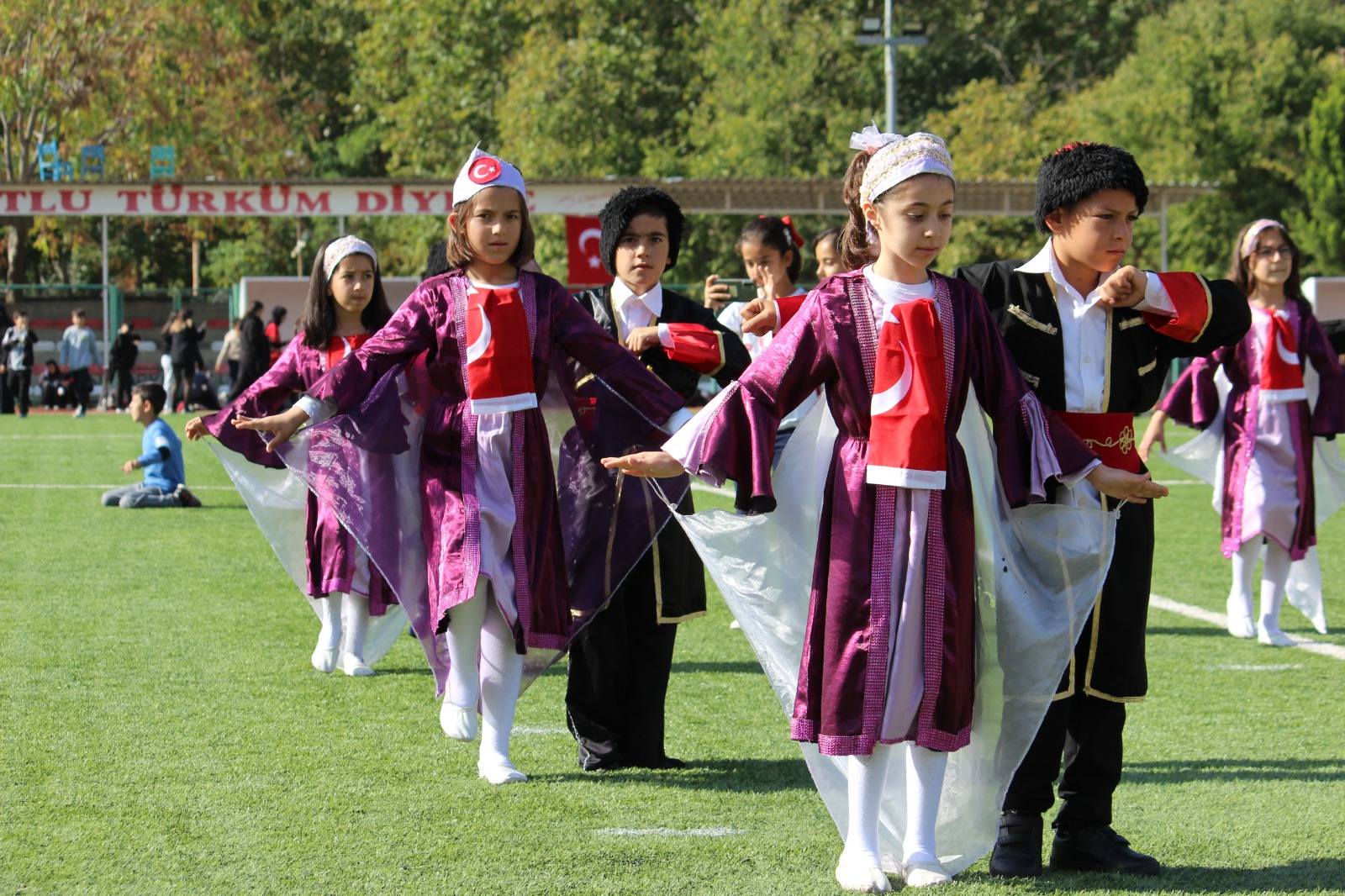 Bahçe’de Cumhuriyet’in 102. Yılı Coşkuyla Kutlandı9