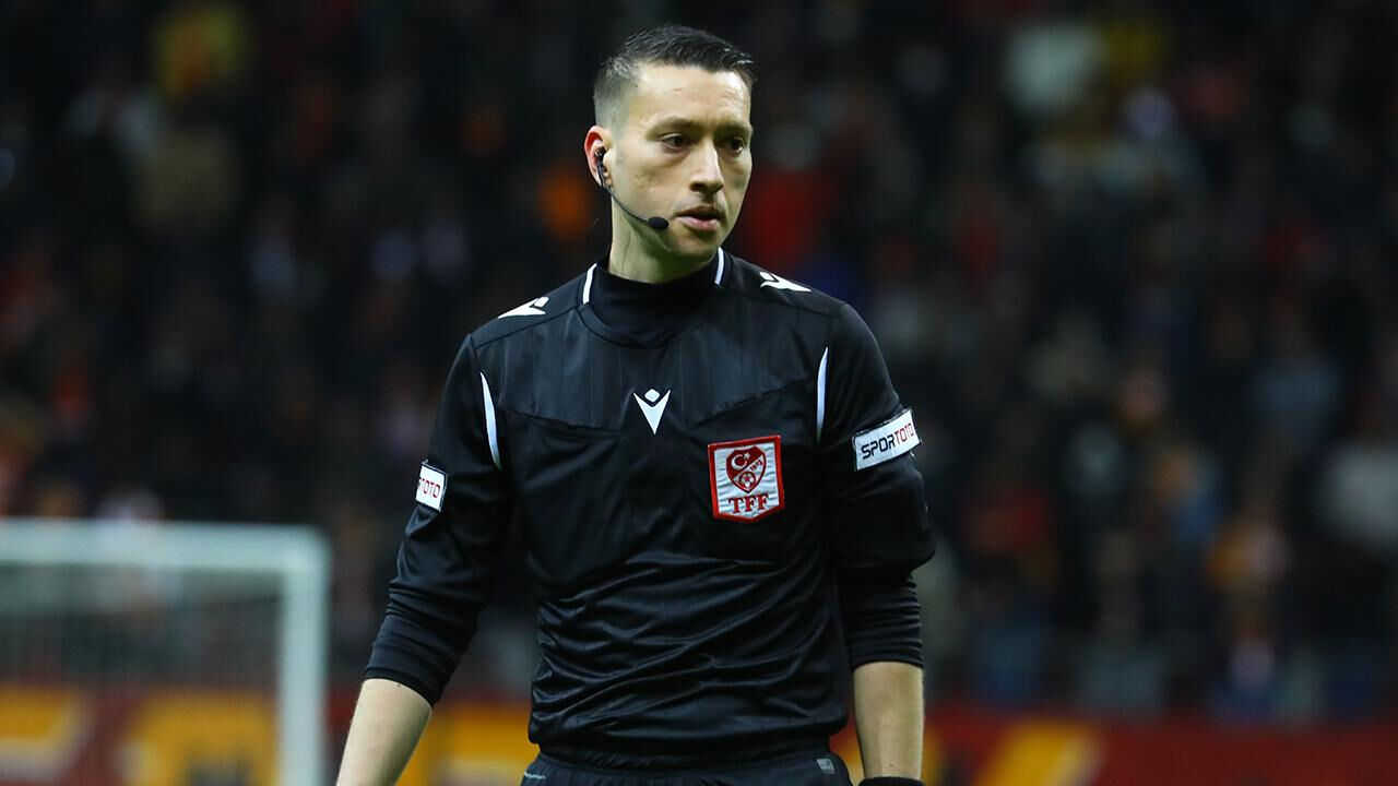 Beşiktaş Gaziantep Maçının Tartışmalı Hakemi Zorbay Küçük2