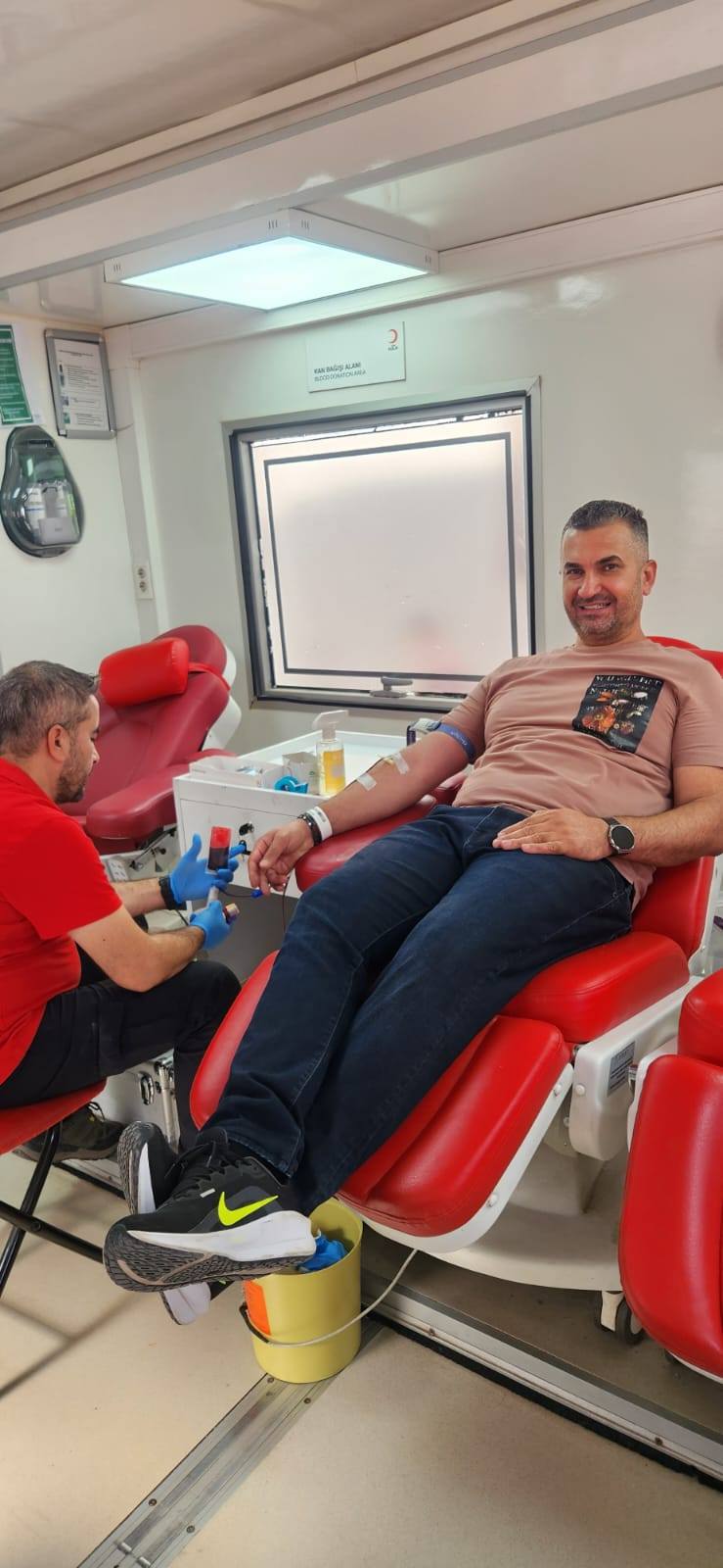 “Birbirimize Candan Bağlıyız” Kampanyasında 100 Ünite Kan Bağışı (8)