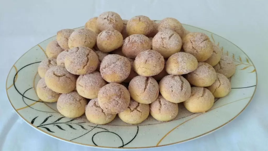 Çay Yanına Kıyır Kurabiye Tarçın Ve Fındık Lezzeti2