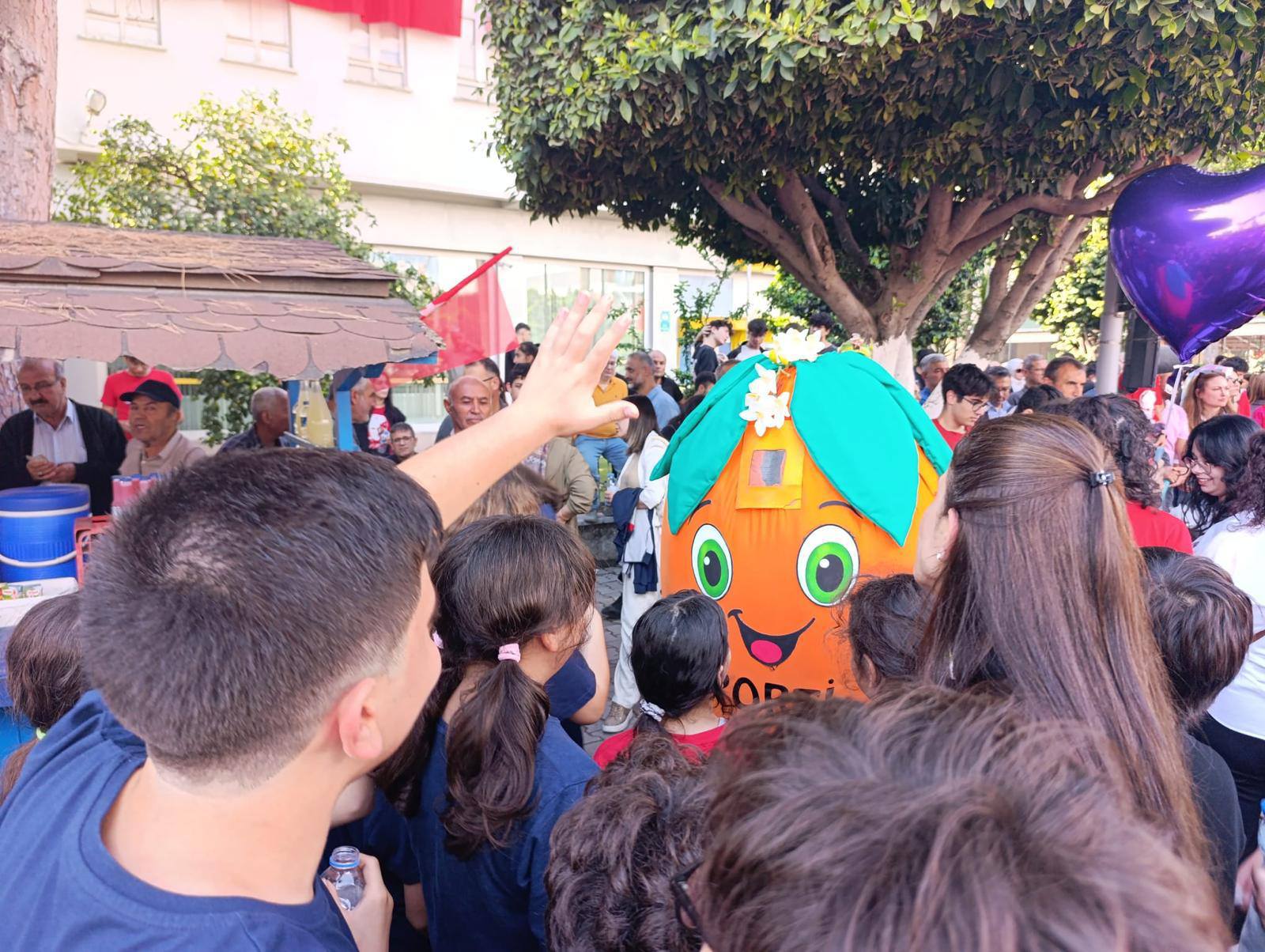 Dörtyol’da Porti Çocuklarla Cumhuriyet Bayramını Kutladı5