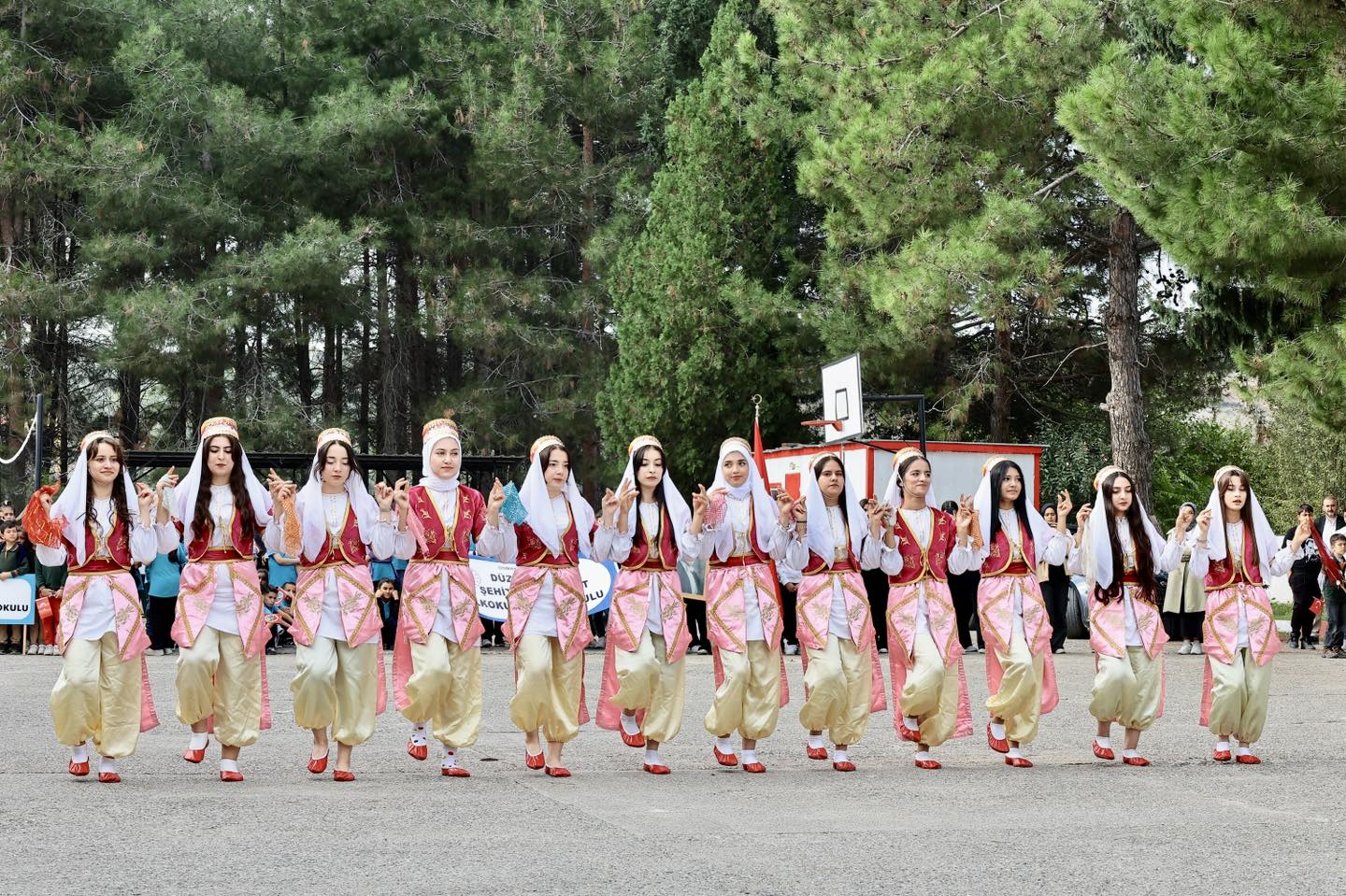 Ellek’te Cumhuriyet Coşkusu Okullarda Bayram Kutlaması9