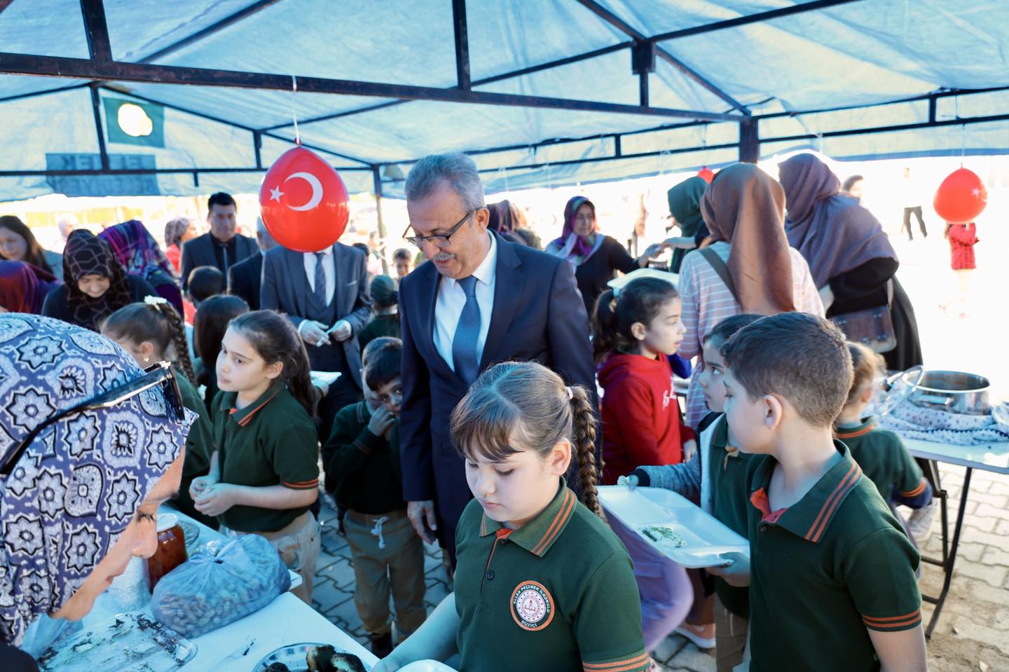 Ellek’te Öğrencilerden Gazze’ye Destek Kermesi3