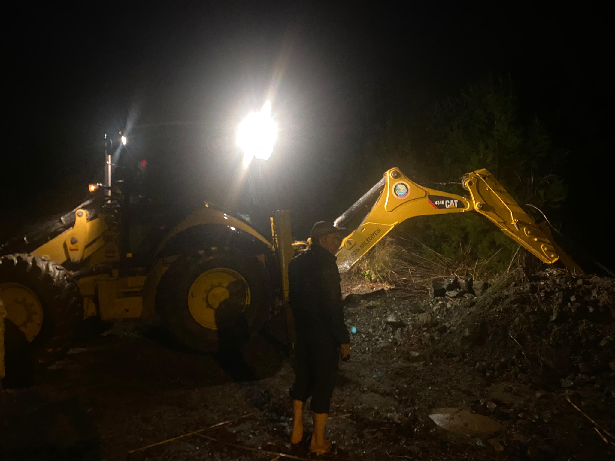 Erzin’de Sağanak Yağış Sonrası Belediye Ve Kurumlar Sahada7