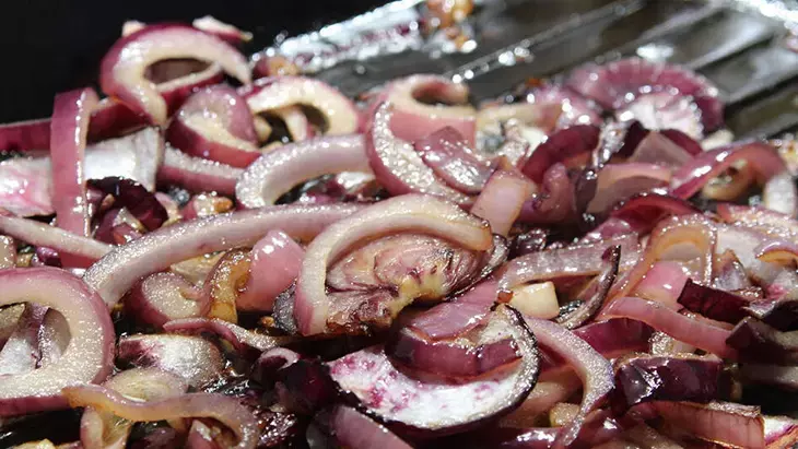 Fırınlanmış Karamelize Soğanla Yemekler Şahlanıyor (2)