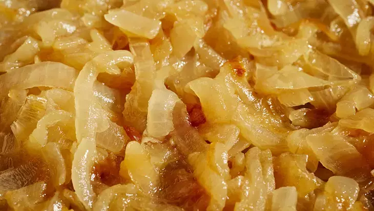 Fırınlanmış Karamelize Soğanla Yemekler Şahlanıyor (4)