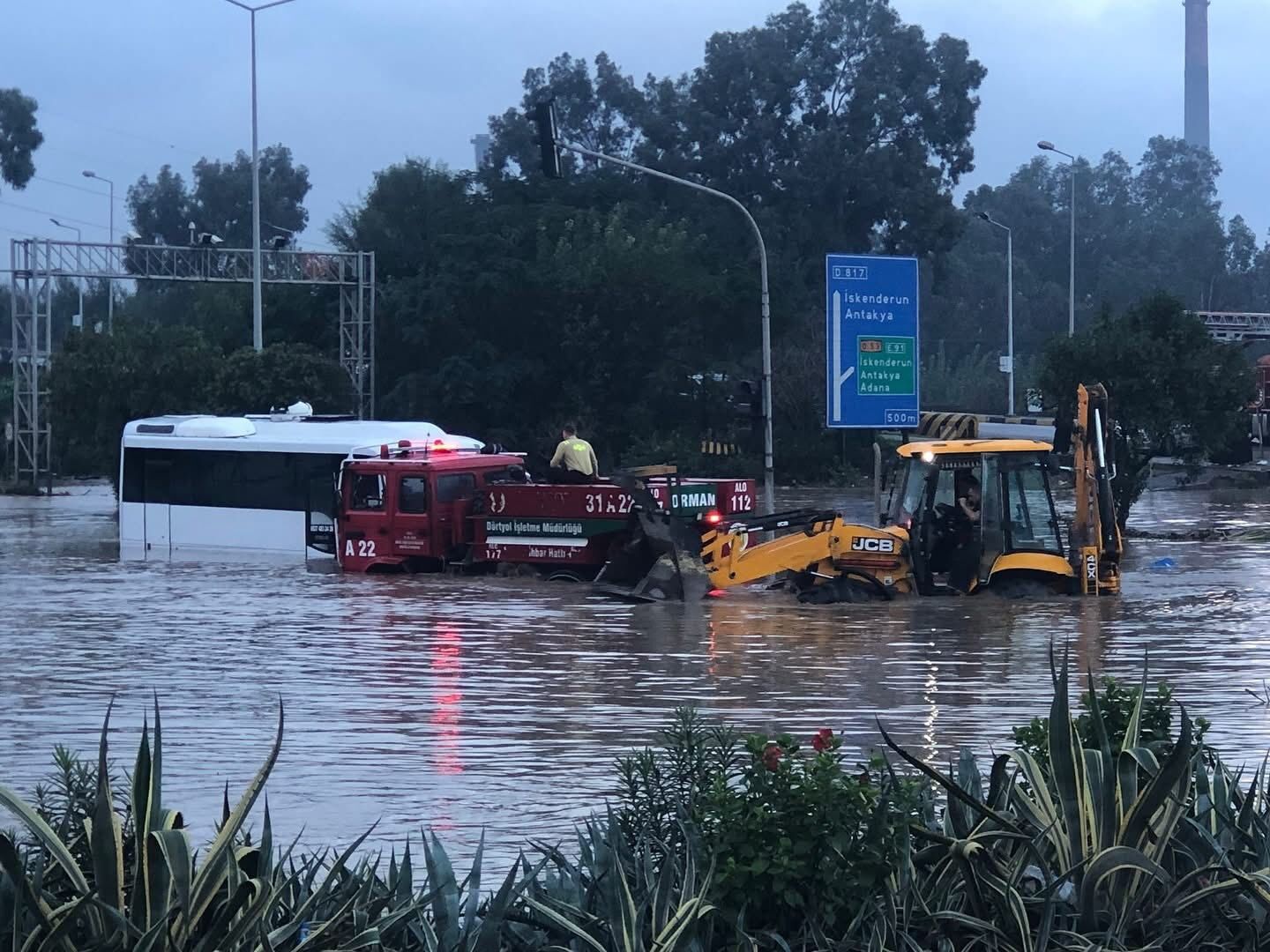 Hatay Payas’ta Şiddetli Yağış Hayatı Felç Etti6