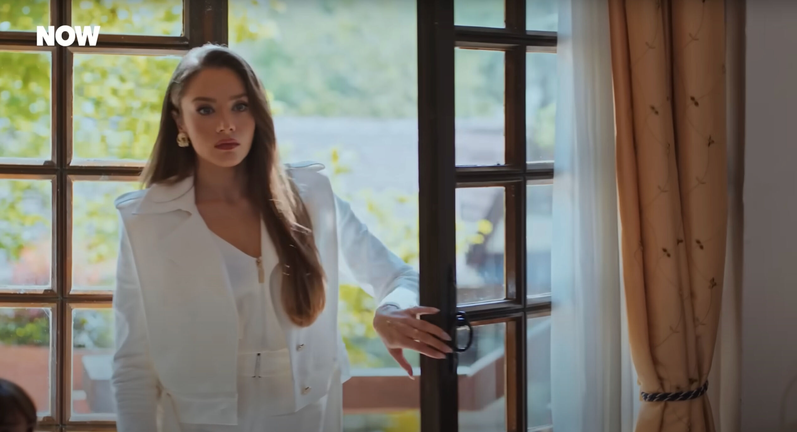 Hudutsuz Sevda Yayından Kaldırıldı Yeni Sezon Başlamıyor3